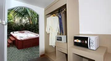 POOH BEACH RESORT & SPA (ex. SPLENDID RESORT JOMTIEN)