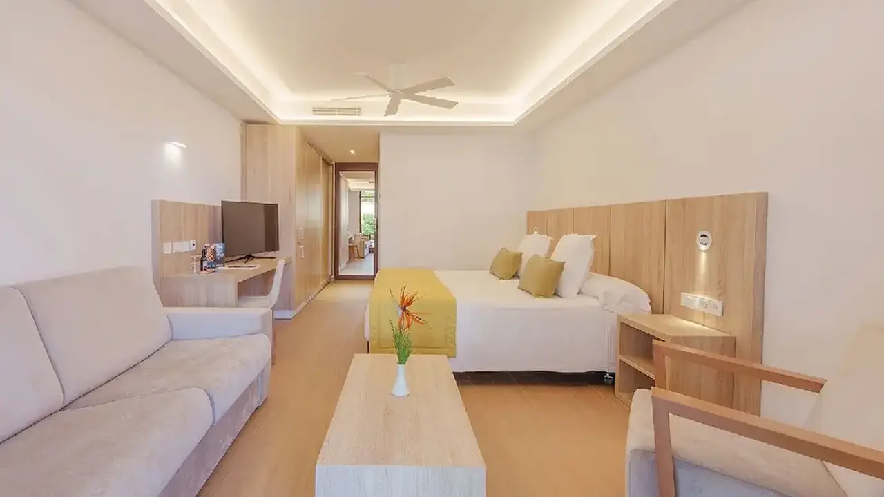 PortBlue Club Pollentia Resort