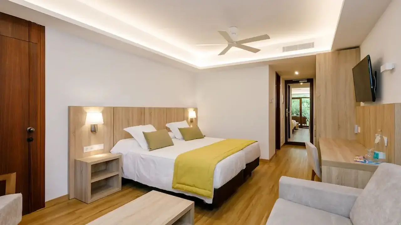 PortBlue Club Pollentia Resort