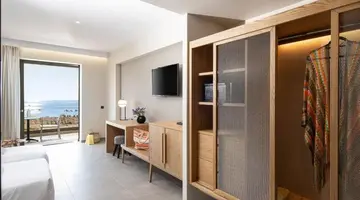 Portes Lithos Luxury Resort
