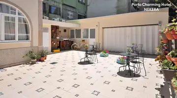 Porto Charming Hotel