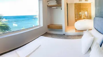 Porto Kalamaki Hotel