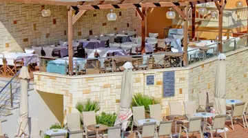 Porto Kalamaki Hotel