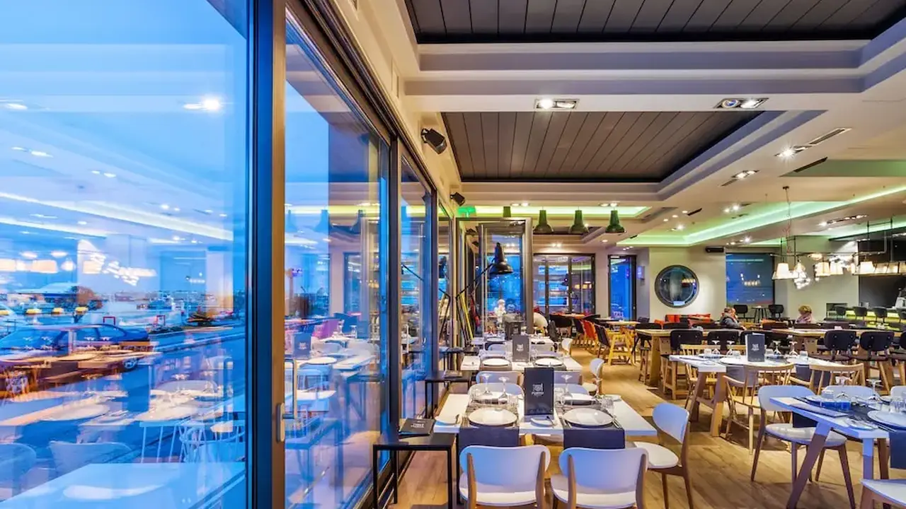 Porto Marine Hotel