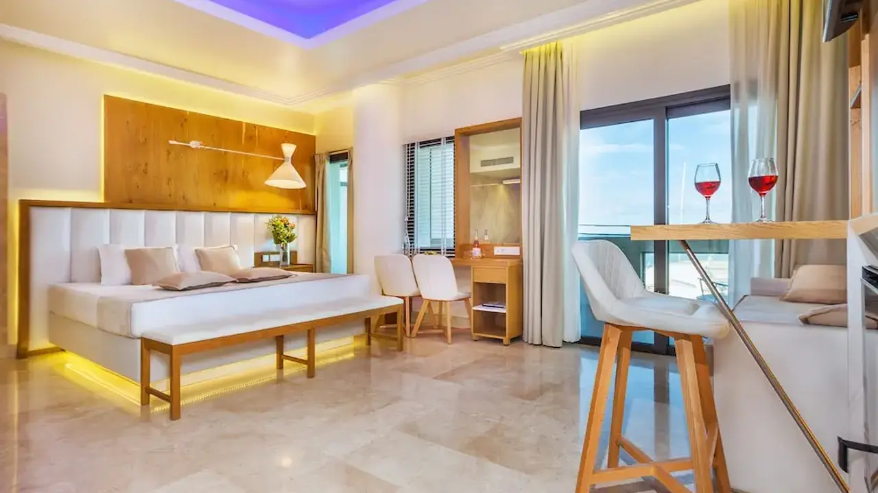 Porto Marine Hotel