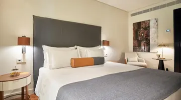 PortoBay Flores