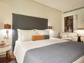 PortoBay Flores