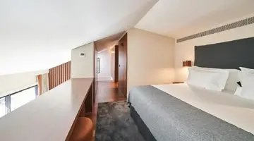 PortoBay Flores