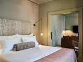 PortoBay Flores