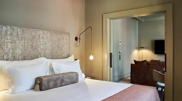 PortoBay Flores
