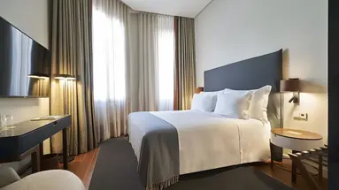 PortoBay Flores