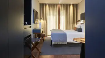 PortoBay Flores