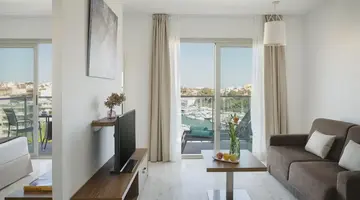 Portodrach Aparthotel & Suites