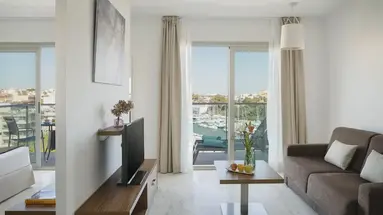 Portodrach Aparthotel & Suites