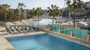 Portodrach Aparthotel & Suites