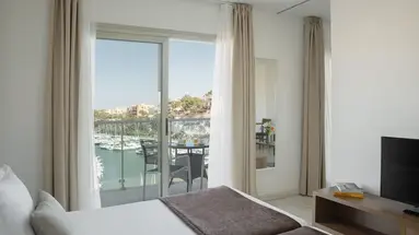 Portodrach Aparthotel & Suites