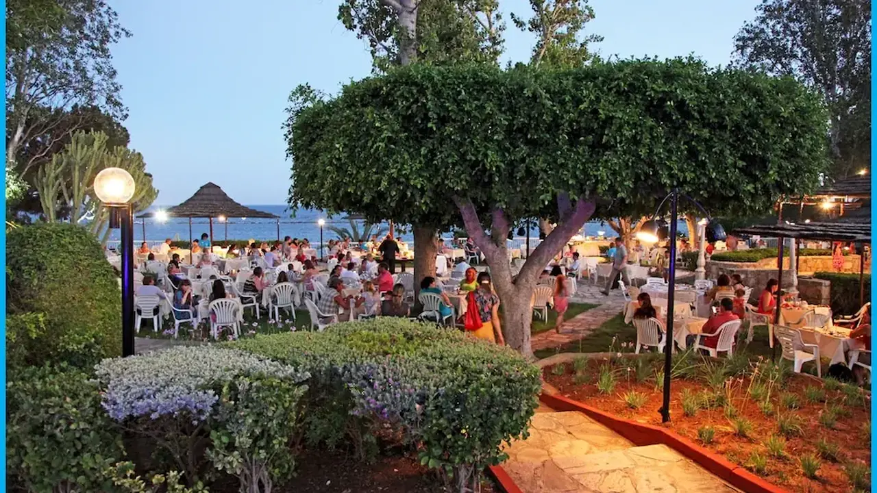 Poseidonia Beach Hotel