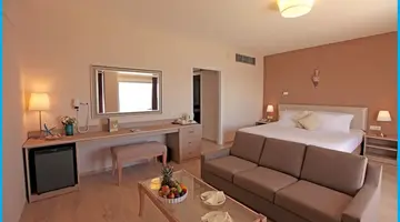 Poseidonia Beach Hotel