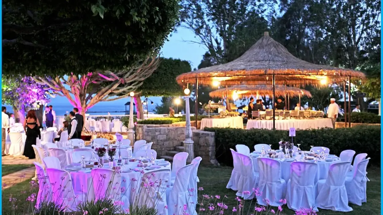 Poseidonia Beach Hotel