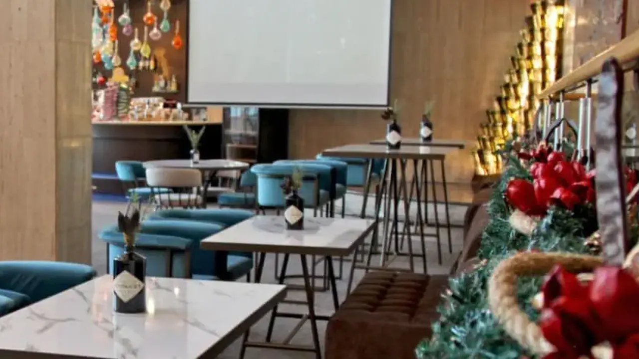 Poseidonia Beach Hotel