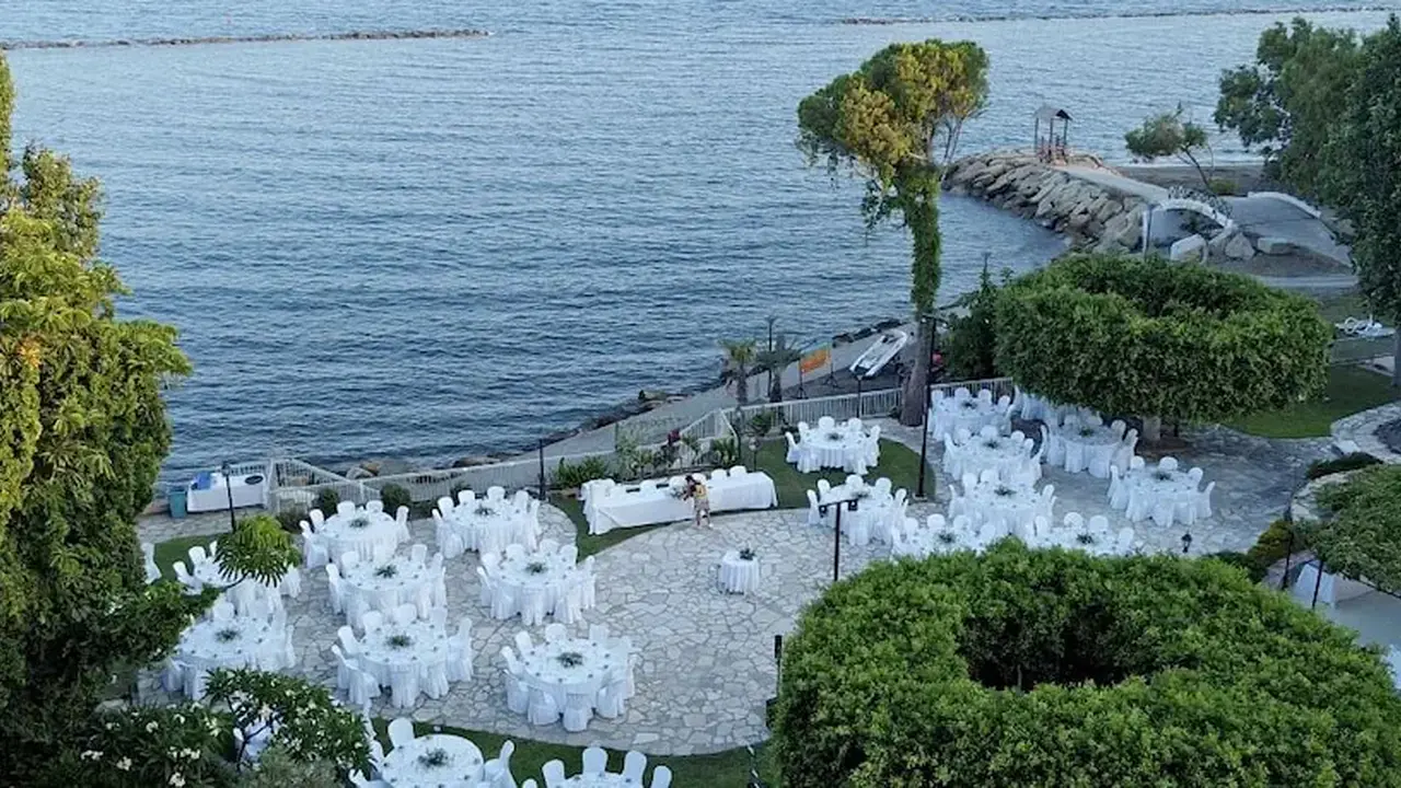 Poseidonia Beach Hotel