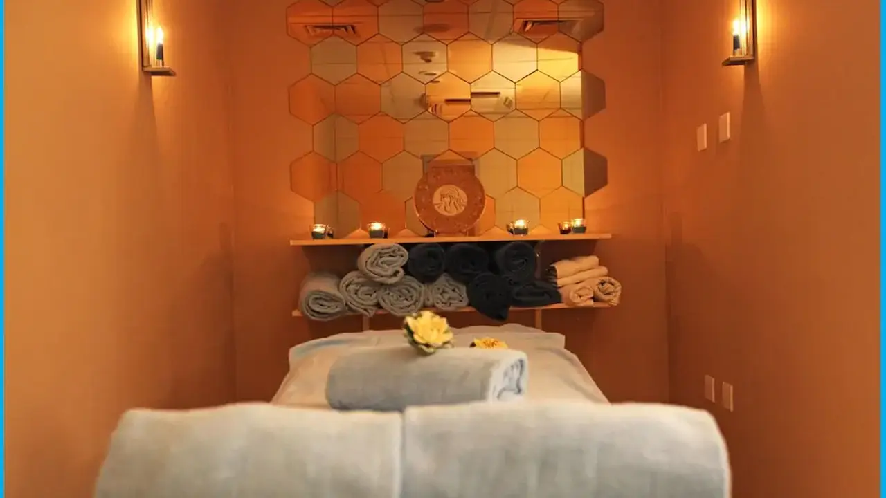 Poseidonia Beach Hotel