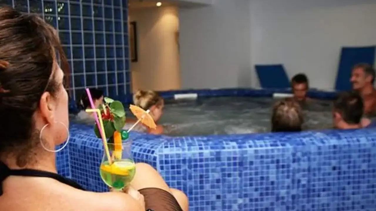 Poseidonia Beach Hotel