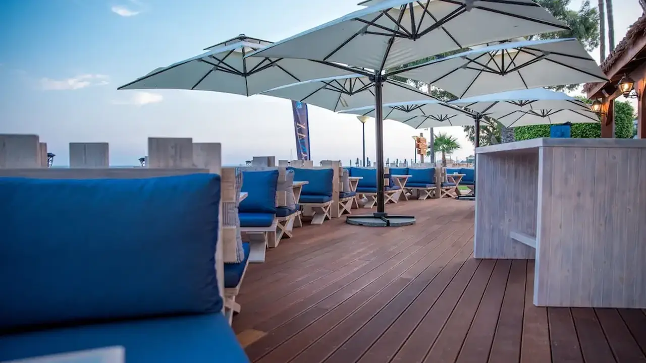 Poseidonia Beach Hotel
