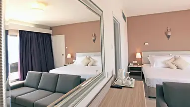 Poseidonia Beach Hotel