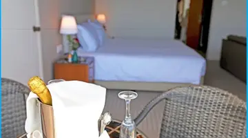 Poseidonia Beach Hotel