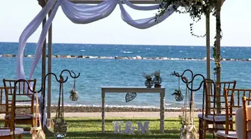 Poseidonia Beach Hotel