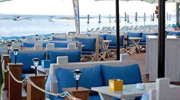 Poseidonia Beach Hotel