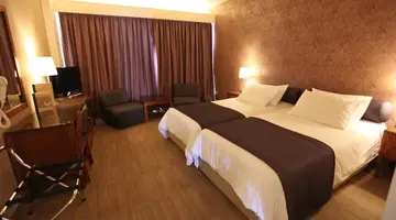 Poseidonia Beach Hotel