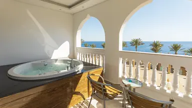 POSH CLUB BY SUNRISE GRAND SELECT DIAMOND BEACH RESORT