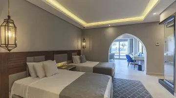 POSH CLUB BY SUNRISE GRAND SELECT DIAMOND BEACH RESORT