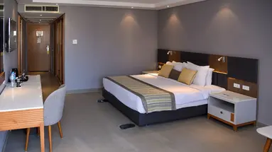 POSH CLUB BY SUNRISE GRAND SELECT DIAMOND BEACH RESORT