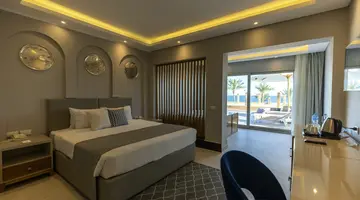 POSH CLUB BY SUNRISE GRAND SELECT DIAMOND BEACH RESORT