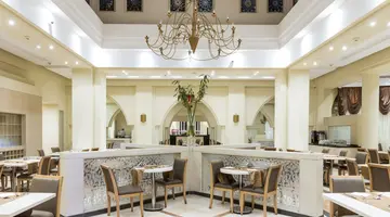 POSH CLUB BY SUNRISE GRAND SELECT DIAMOND BEACH RESORT