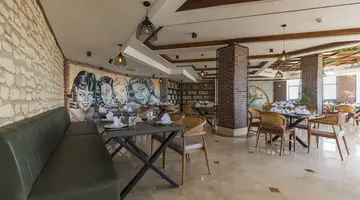 POSH CLUB BY SUNRISE GRAND SELECT DIAMOND BEACH RESORT