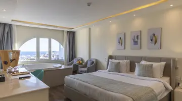 POSH CLUB BY SUNRISE GRAND SELECT MONTEMARE RESORT