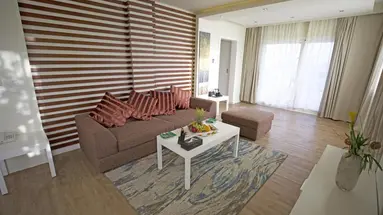 POSH CLUB BY SUNRISE GRAND SELECT MONTEMARE RESORT