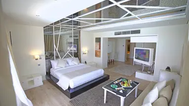POSH CLUB BY SUNRISE GRAND SELECT MONTEMARE RESORT