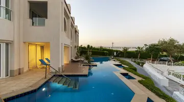 POSH CLUB BY SUNRISE GRAND SELECT MONTEMARE RESORT