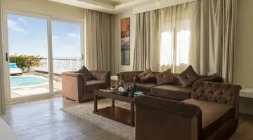 POSH CLUB BY SUNRISE GRAND SELECT MONTEMARE RESORT