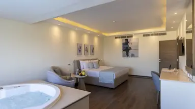 POSH CLUB BY SUNRISE GRAND SELECT MONTEMARE RESORT