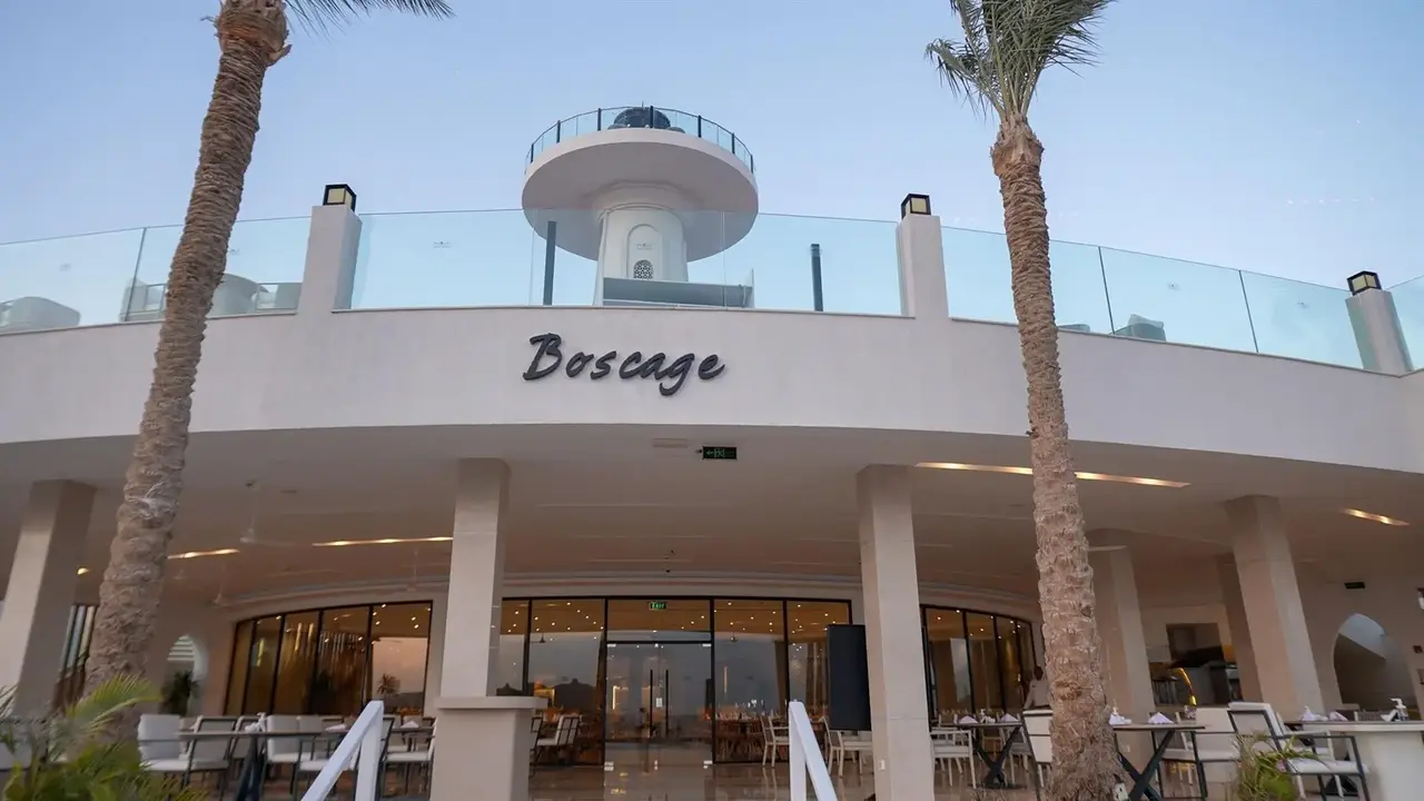 Posh Club by Sunrise Remal Beach