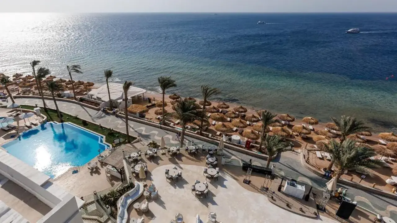 POSH CLUB BY SUNRISE REMAL BEACH