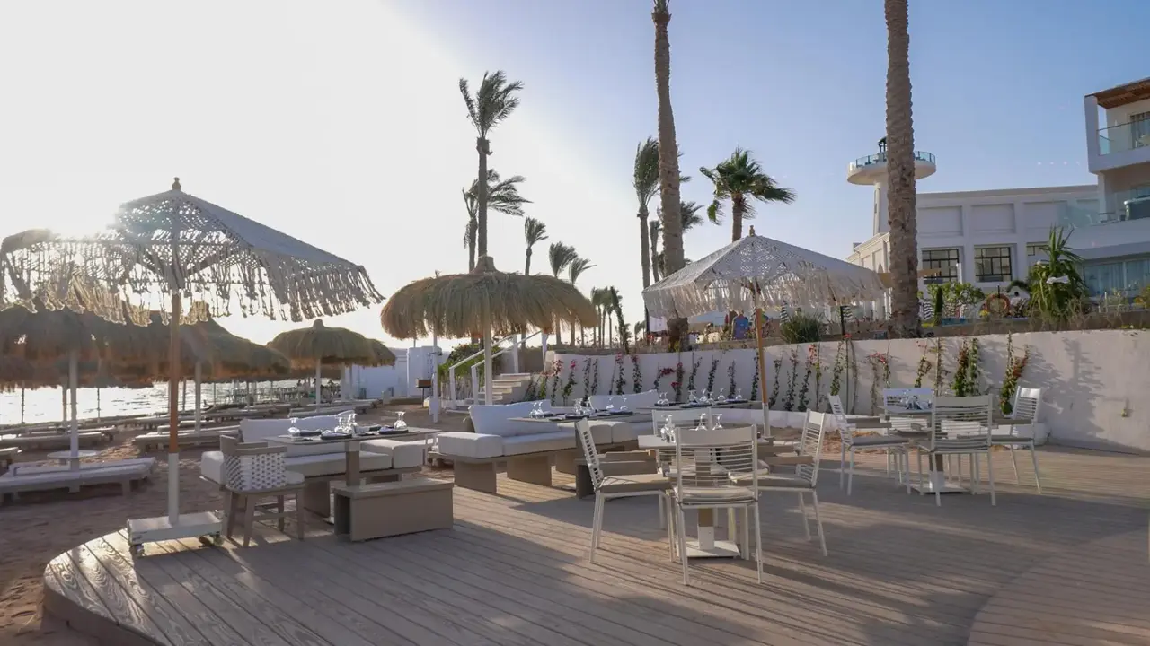 POSH CLUB BY SUNRISE REMAL BEACH