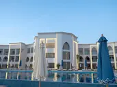Posh Club by Sunrise Remal Beach