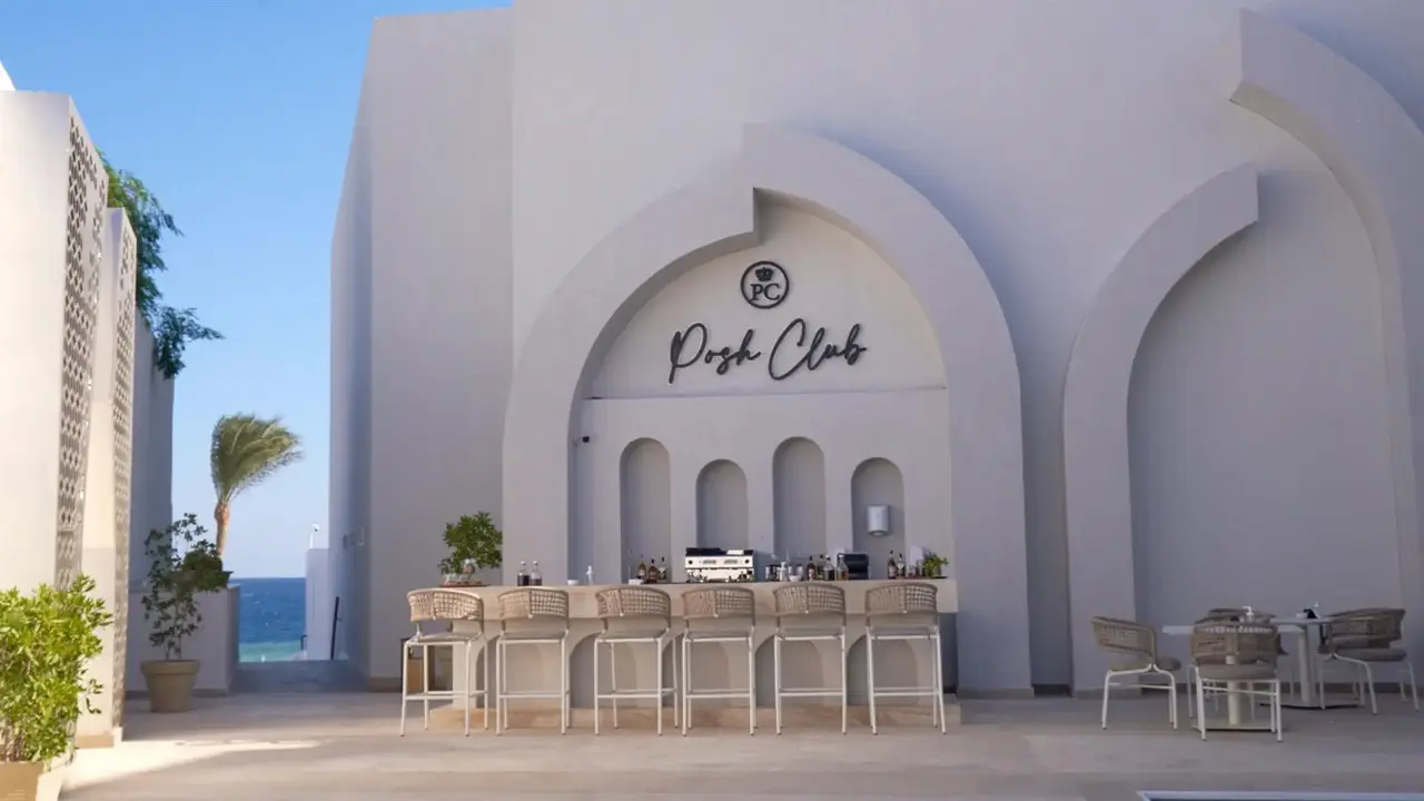 Posh Club by Sunrise Remal Beach